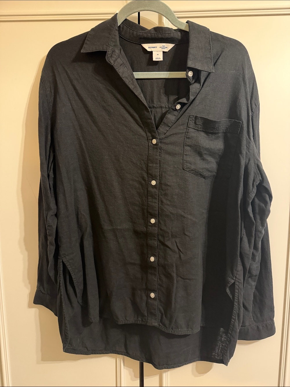 Old Navy Women’s Linen Blend Black Button-Down Shirt